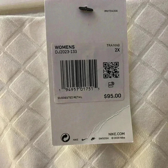 🆕Nike Yoga Luxe White High-Waisted Jacquard Capri 2X🆕 - Picture 13 of 15